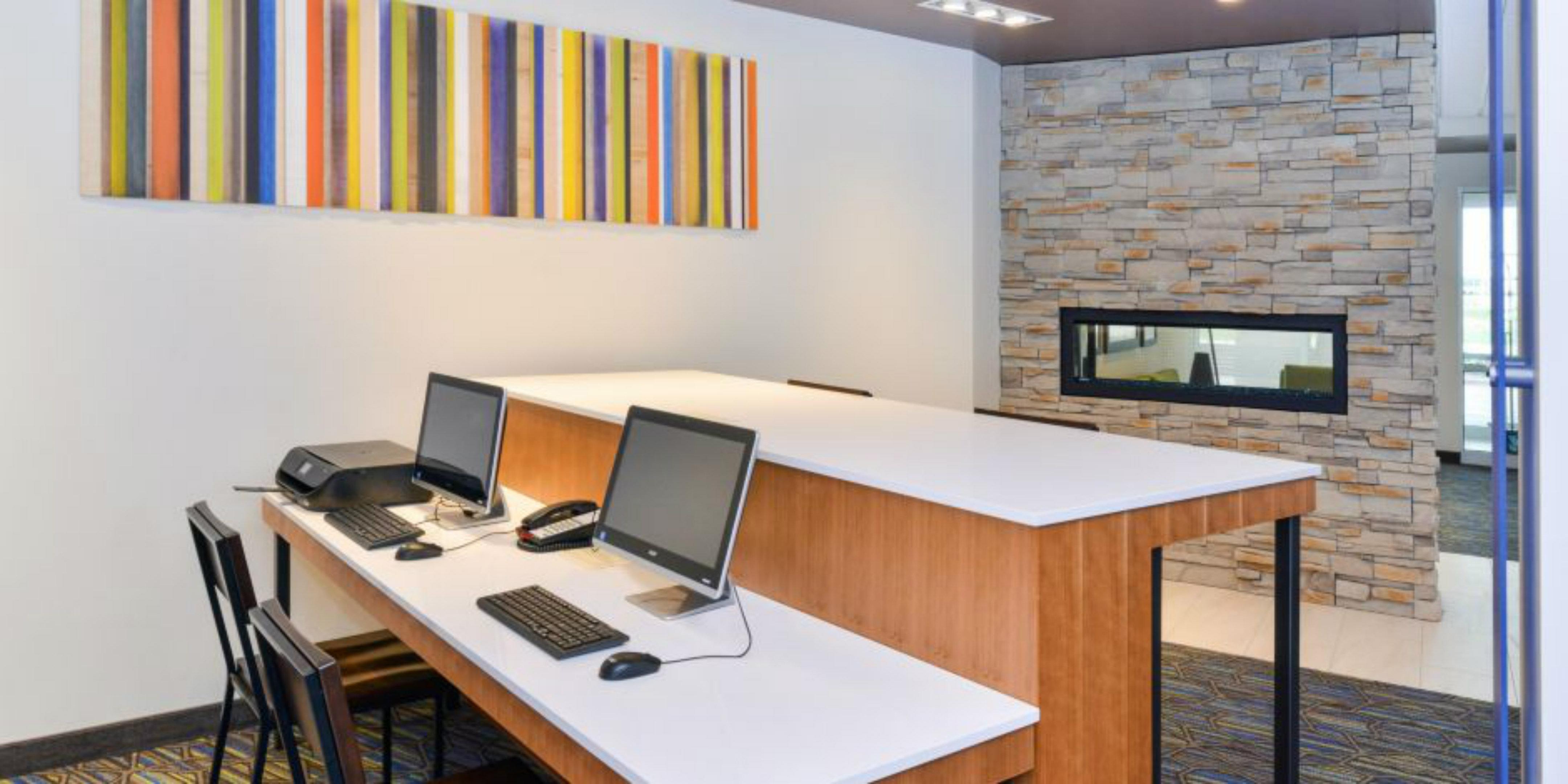 Holiday Inn Express - Alliance By Ihg Екстериор снимка